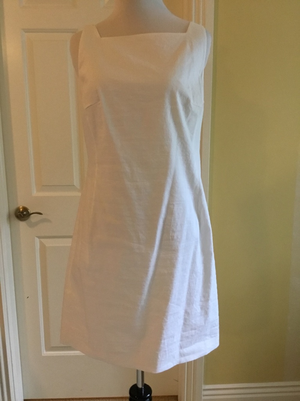 Theory White Linen Blend Sheath Dress
